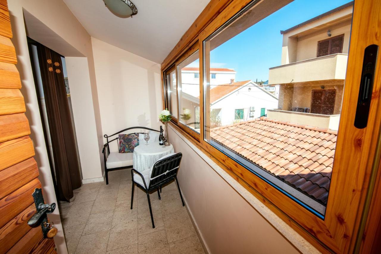 M&M Apartments Биоград на Мору Екстериор снимка